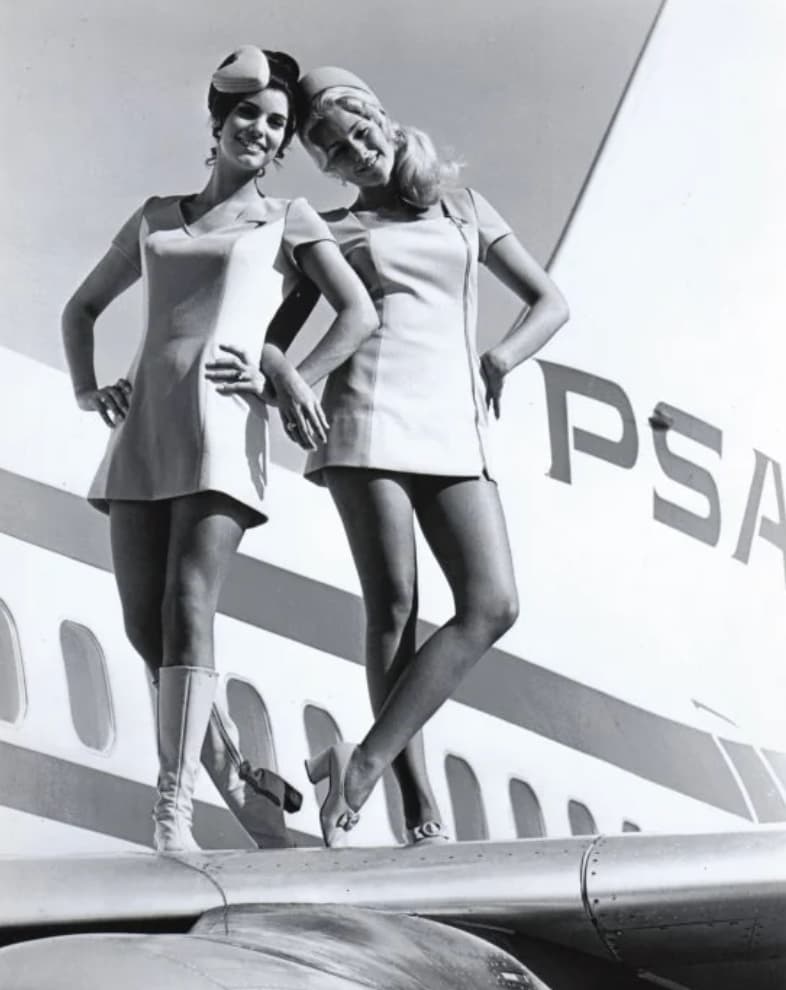 1970s stewardesses - Psa E